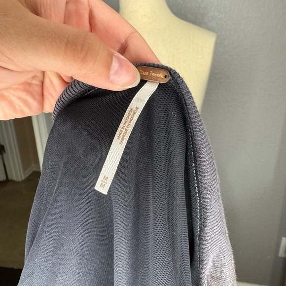 Gray Sleeveless Women's Top - Picture 5 of 5